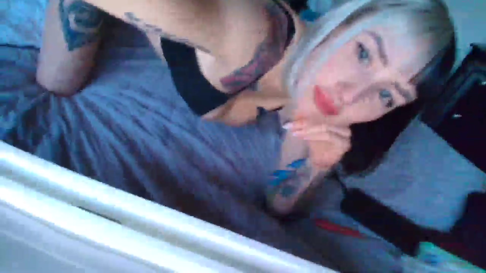 Gallery image thumbnail from Elis_Bathory's myfreecams stream on, 03/06/2025, 17:04 image 9 of 20