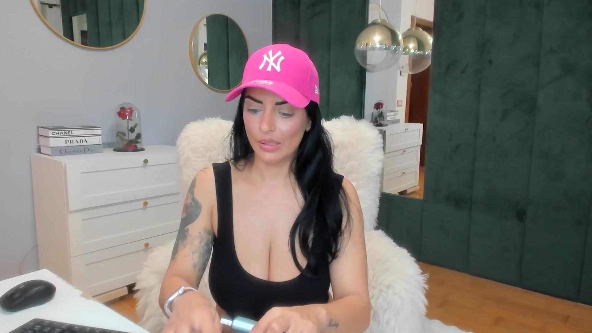 Gallery image thumbnail from ElisaBaxter's myfreecams stream on, 10/26/2025, 11:50 image 5 of 20