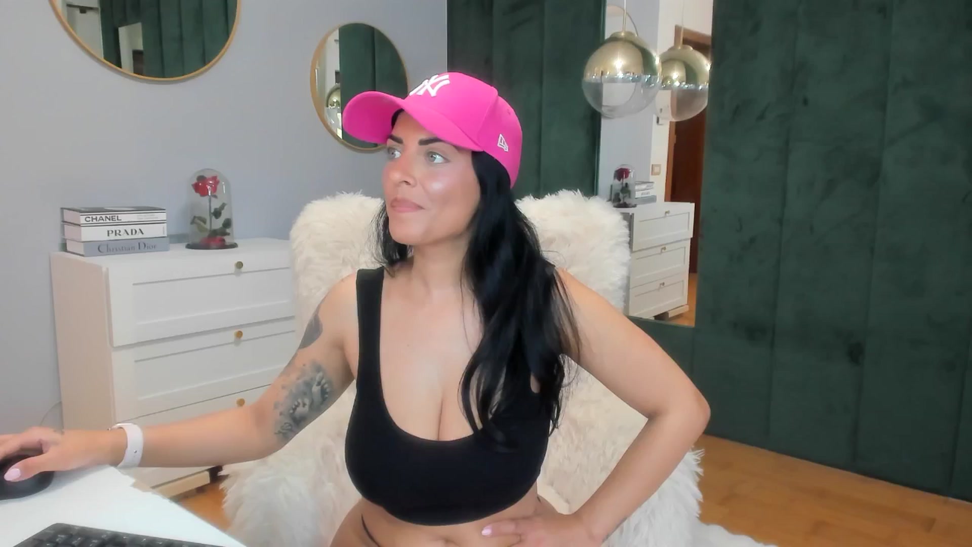 Gallery image thumbnail from ElisaBaxter's myfreecams stream on, 10/26/2025, 11:50 image 8 of 20