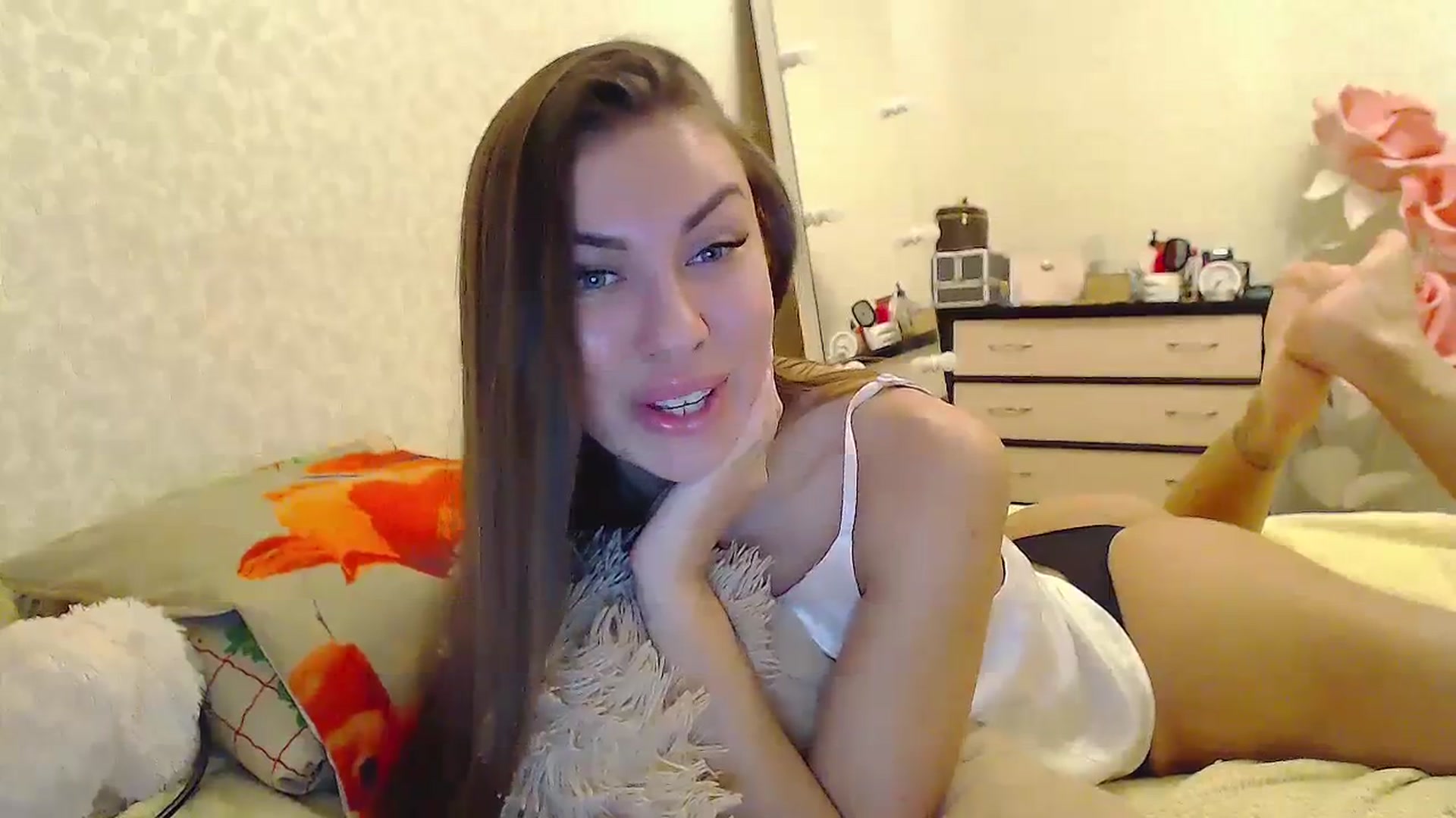 Gallery image thumbnail from EliseFoxx's myfreecams stream on, 11/23/2023, 14:30 image 2 of 20