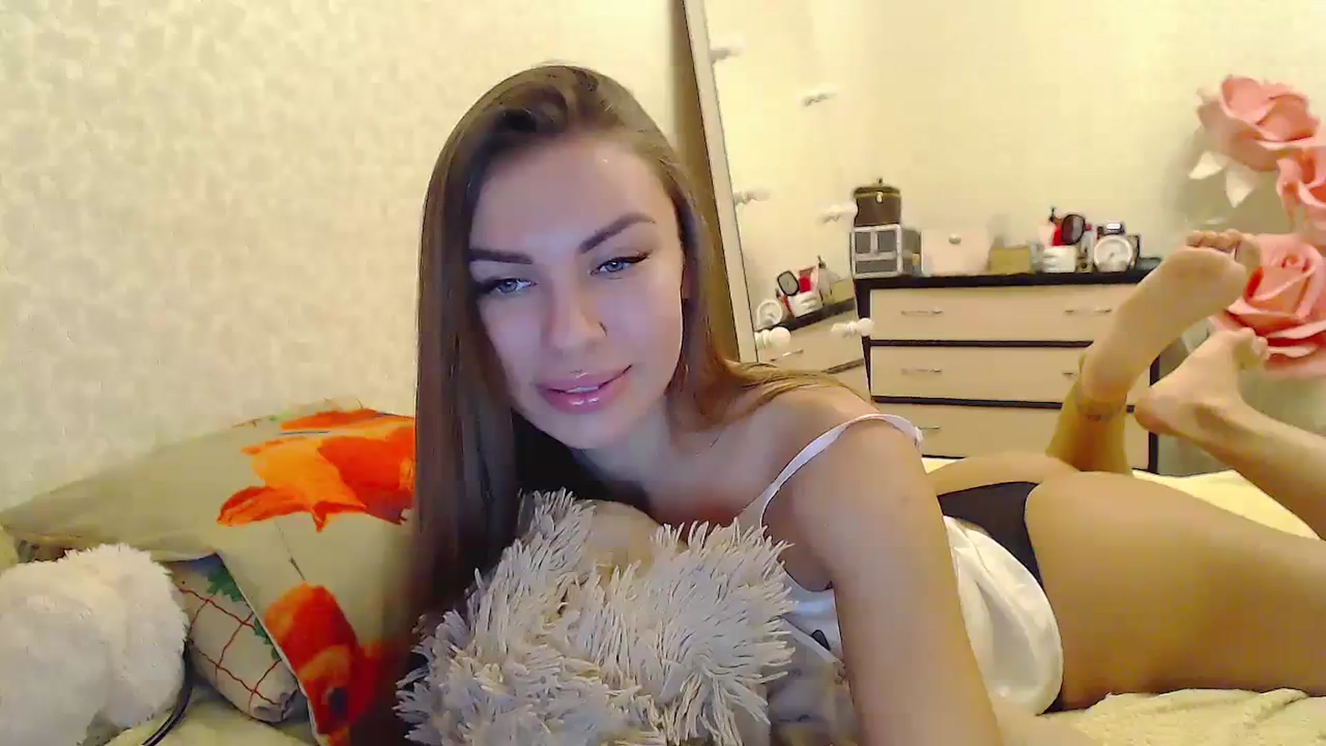 Gallery image thumbnail from EliseFoxx's myfreecams stream on, 11/23/2023, 14:30 image 7 of 20