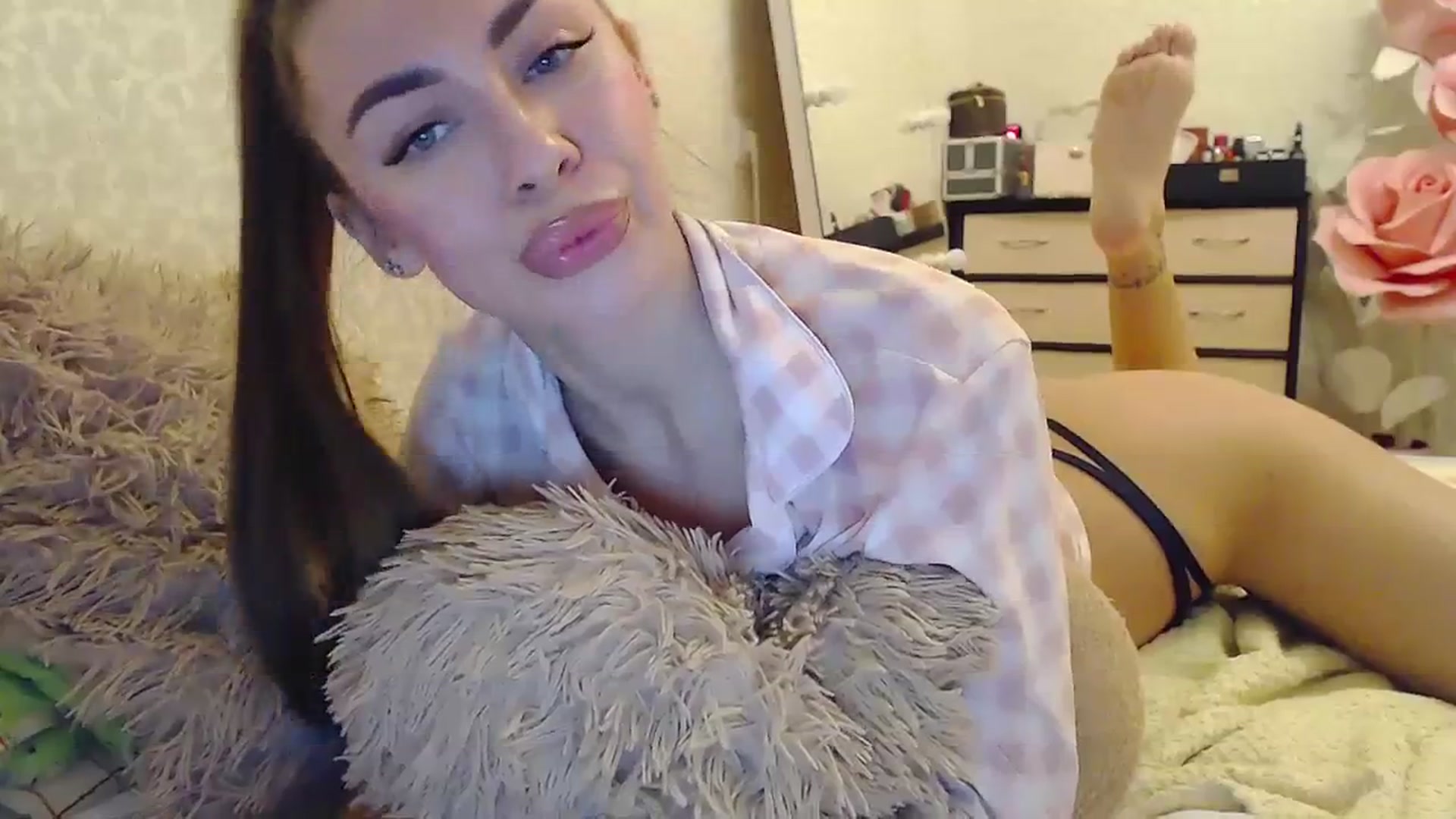 Gallery image thumbnail from EliseFoxx's myfreecams stream on, 02/12/2024, 13:26 image 10 of 20
