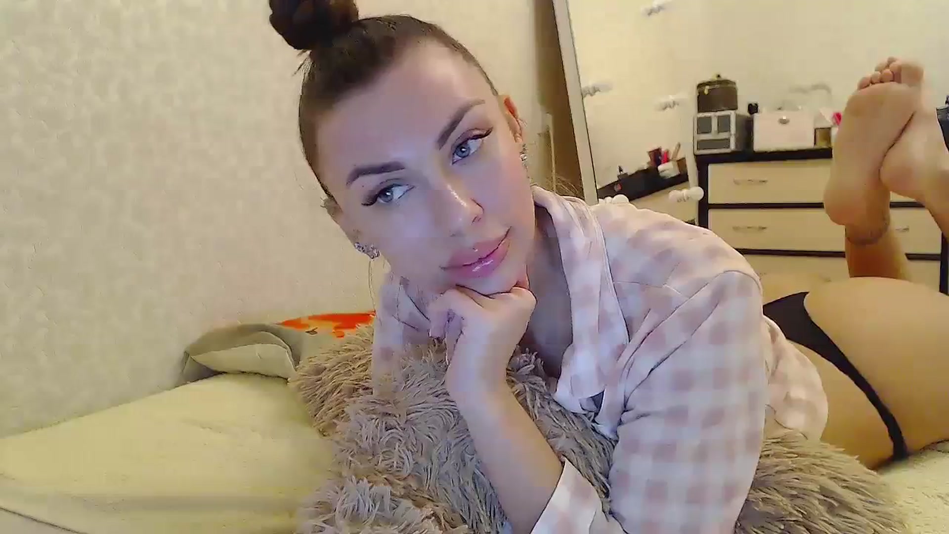 Gallery image thumbnail from EliseFoxx's myfreecams stream on, 02/24/2024, 14:09 image 14 of 20