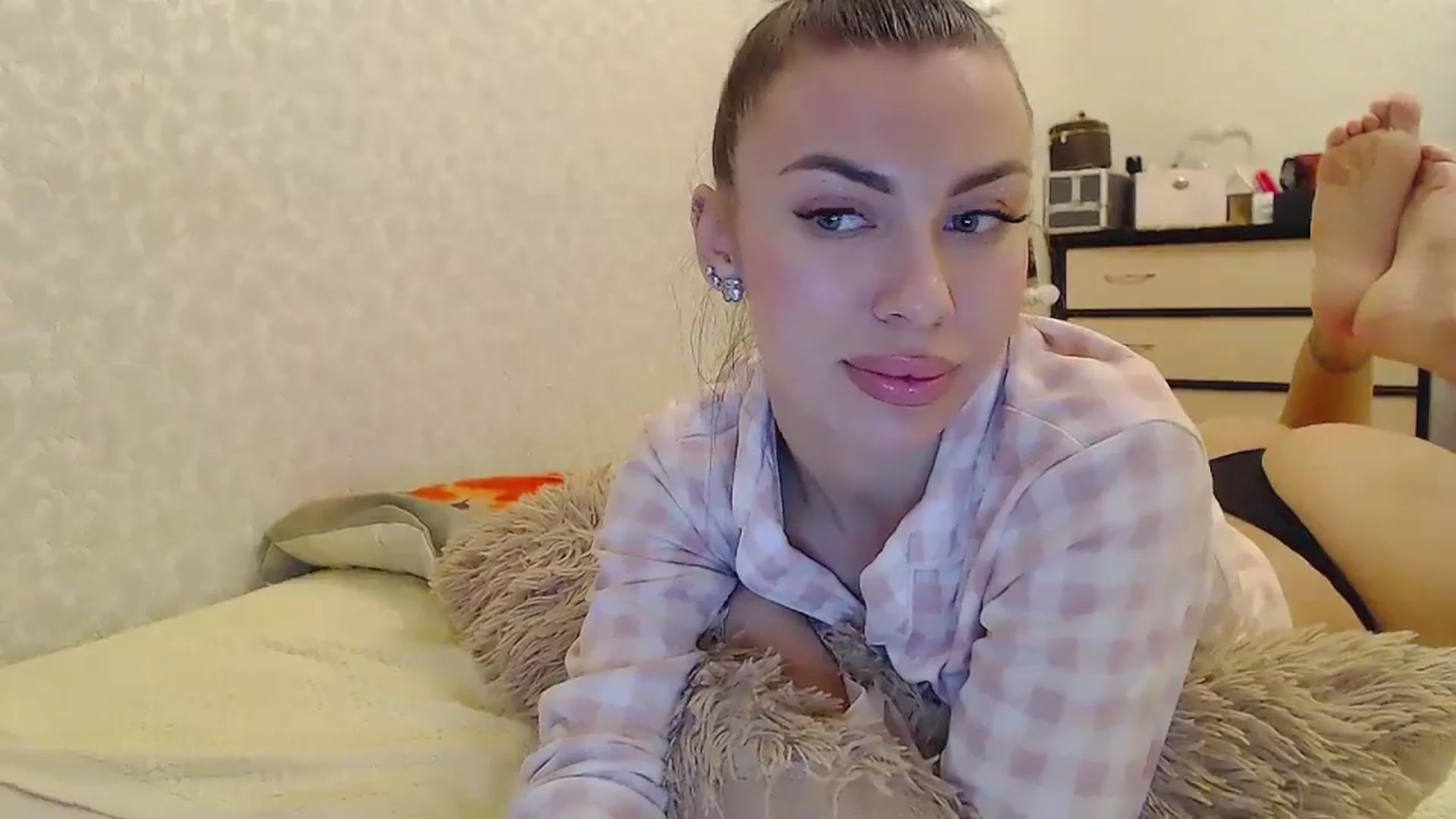 Gallery image thumbnail from EliseFoxx's myfreecams stream on, 02/24/2024, 14:09 image 3 of 20