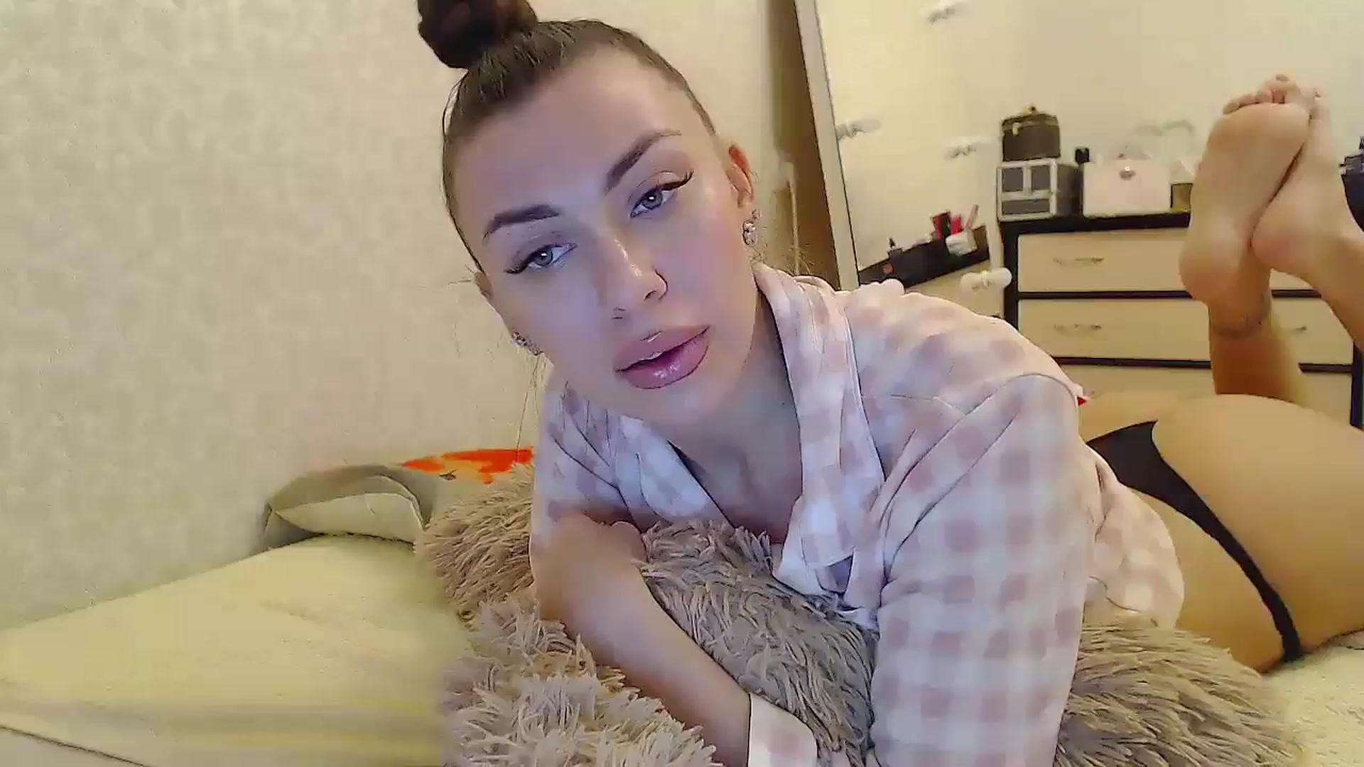 Gallery image thumbnail from EliseFoxx's myfreecams stream on, 02/24/2024, 14:09 image 15 of 20