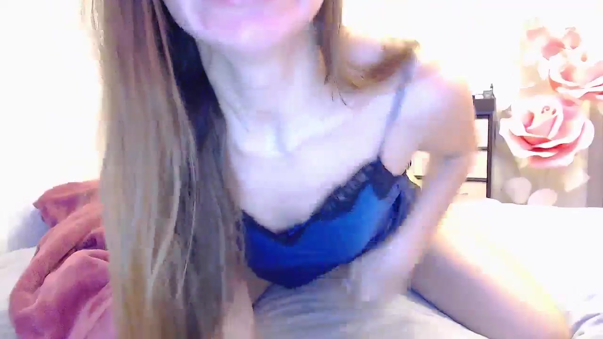 Gallery image thumbnail from EliseFoxx's myfreecams stream on, 03/19/2024, 01:12 image 15 of 20