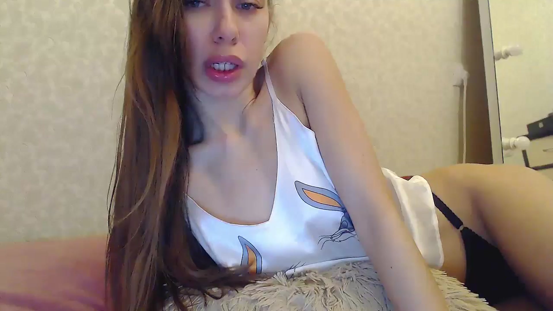 Gallery image thumbnail from EliseFoxx's myfreecams stream on, 12/25/2024, 13:35 image 10 of 20