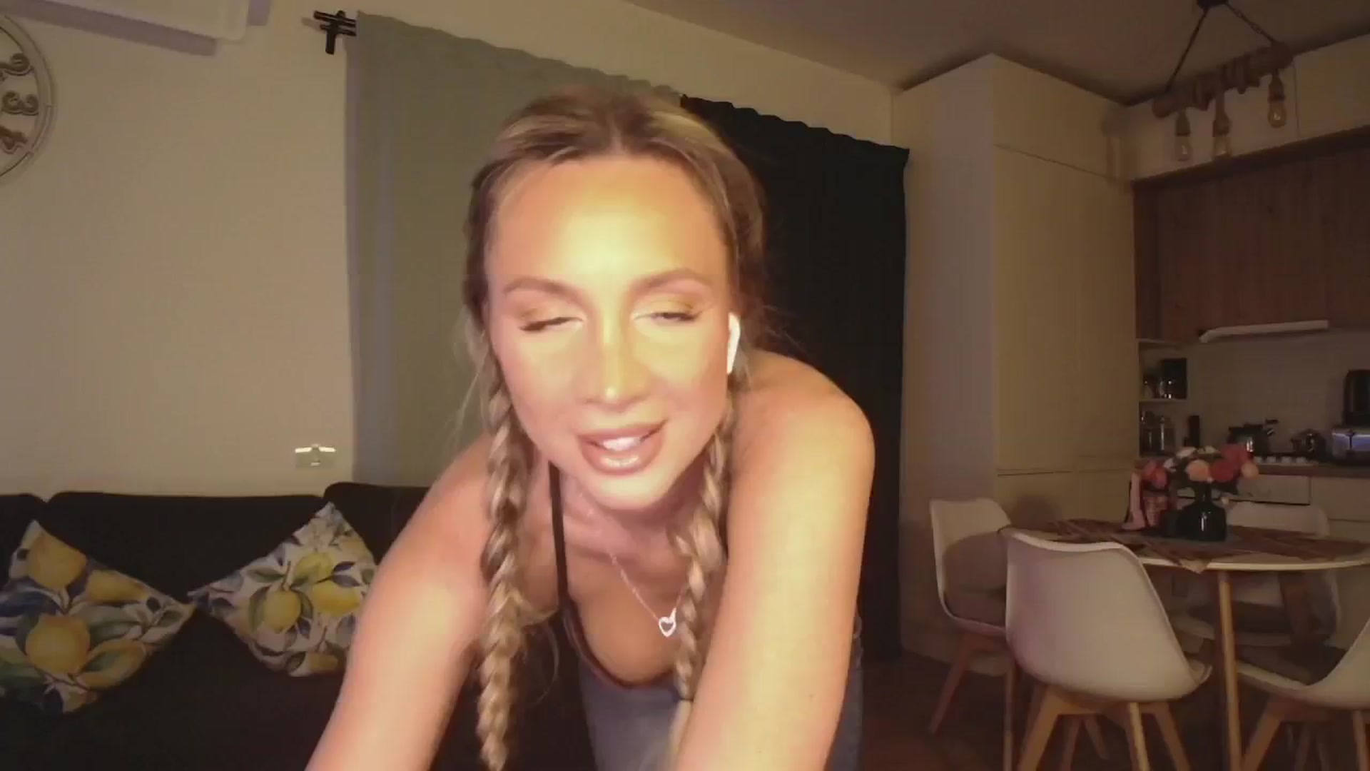 Gallery image thumbnail from ElissaBeats's myfreecams stream on, 08/08/2025, 03:03 image 1 of 20