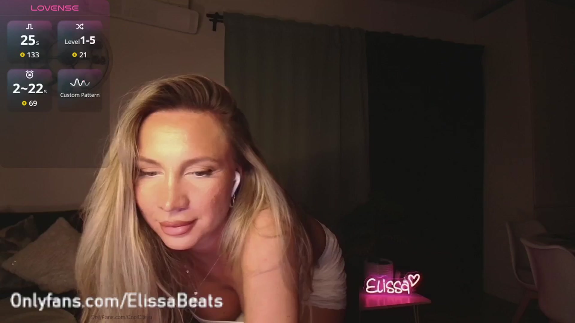 Gallery image thumbnail from ElissaBeats's myfreecams stream on, 10/12/2025, 03:10 image 14 of 20