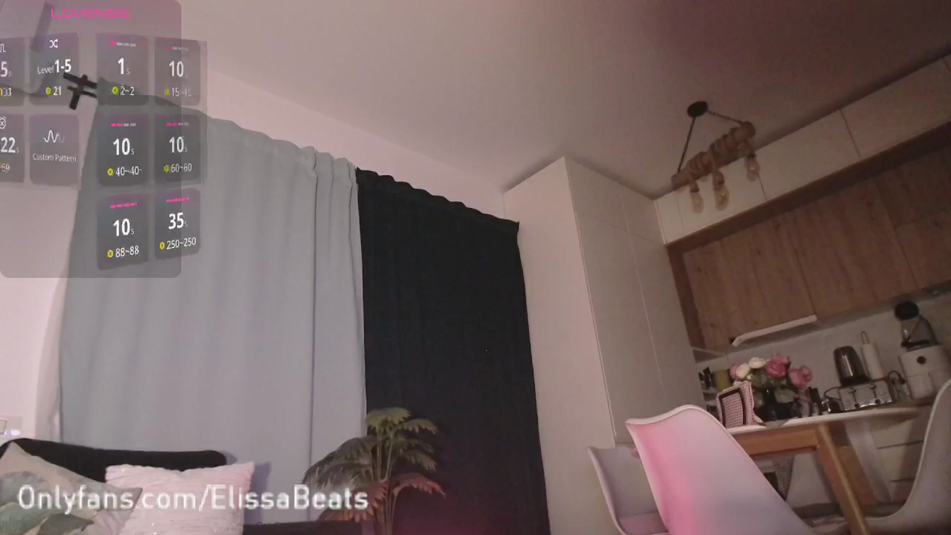 Gallery image thumbnail from ElissaBeats's myfreecams stream on, 10/12/2025, 03:10 image 17 of 20