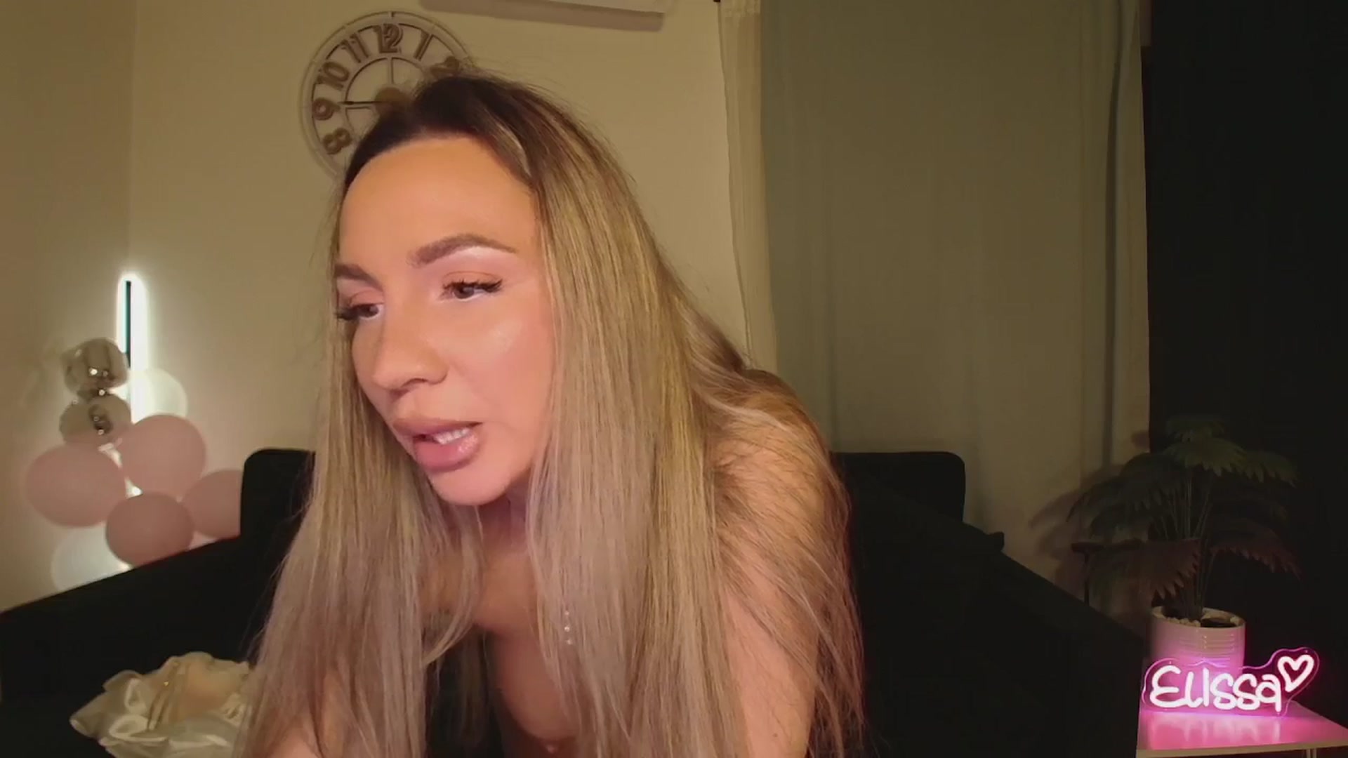 Gallery image thumbnail from ElissaBeats's myfreecams stream on, 11/17/2025, 03:58 image 10 of 20