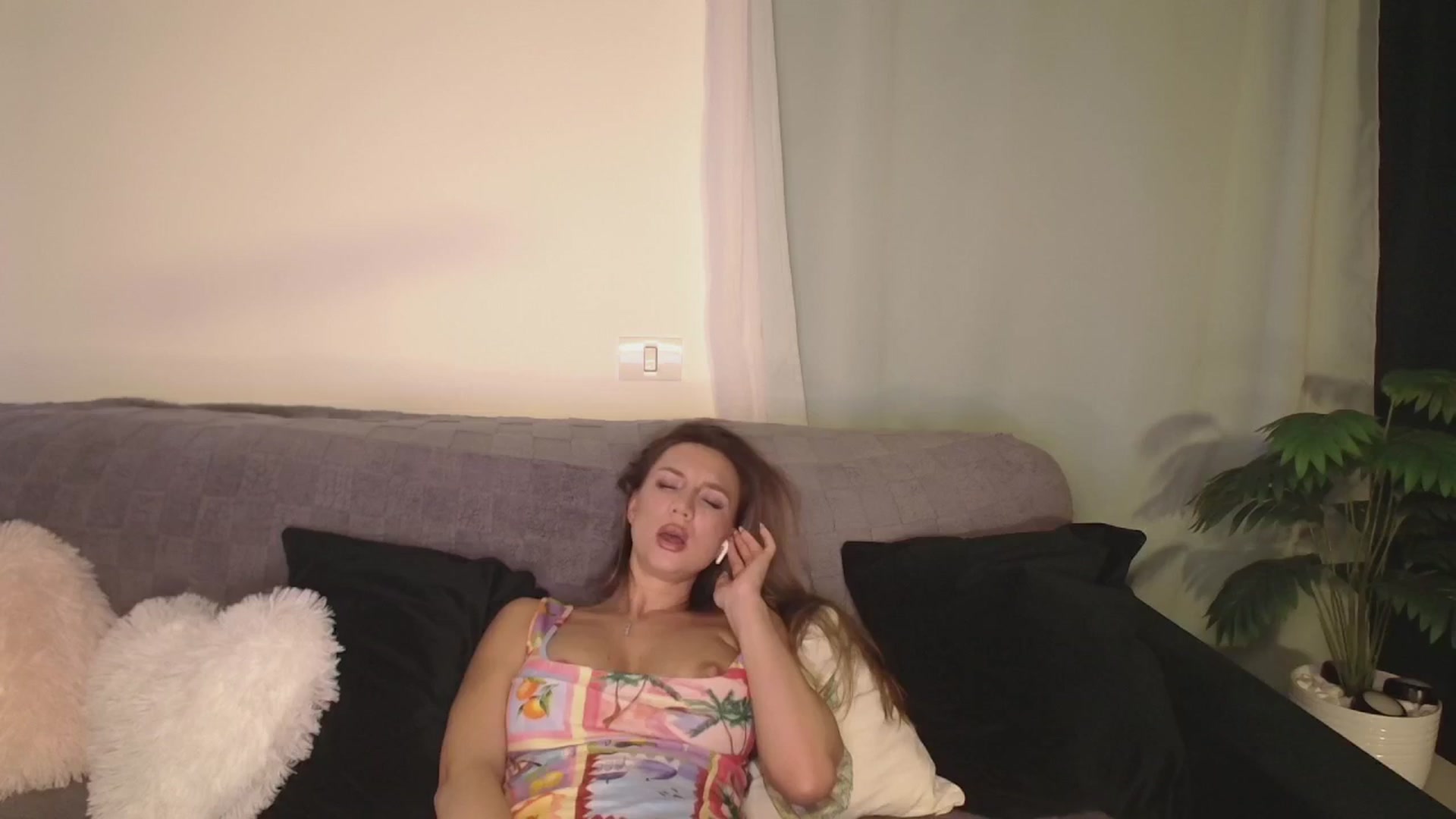 Gallery image thumbnail from ElissaBeats's myfreecams stream on, 02/03/2026, 05:33 image 5 of 20