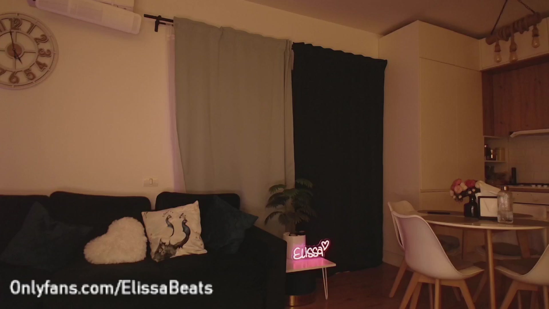 Gallery image thumbnail from ElissaBeats's myfreecams stream on, 03/22/2026, 03:35 image 2 of 20