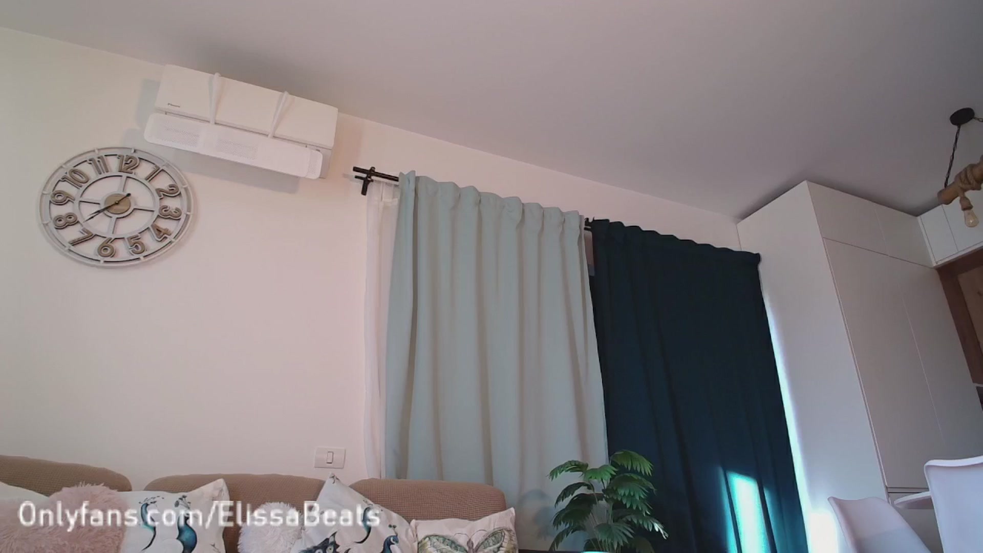 Gallery image thumbnail from ElissaBeats's myfreecams stream on, 04/26/2026, 04:46 image 18 of 20