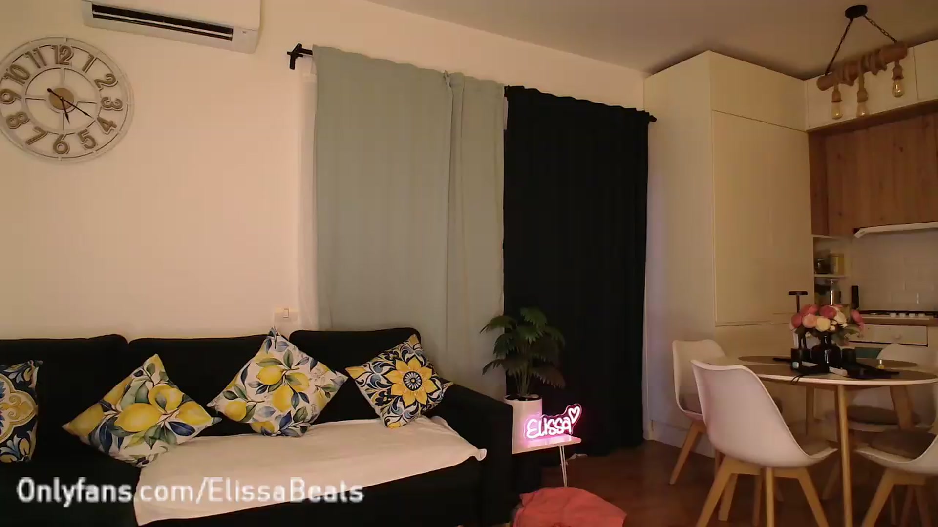 Gallery image thumbnail from ElissaBeats's myfreecams stream on, 07/06/2026, 02:27 image 20 of 20