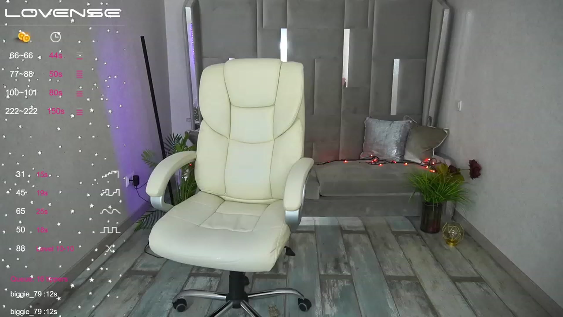 Gallery image thumbnail from Elissa_Moon's myfreecams stream on, 08/03/2023, 11:20 image 16 of 20