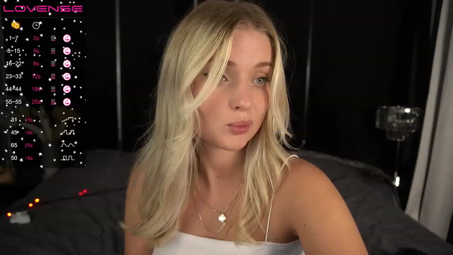 Gallery image thumbnail from Elissa_Moon's myfreecams stream on, 08/05/2023, 11:25 image 13 of 20