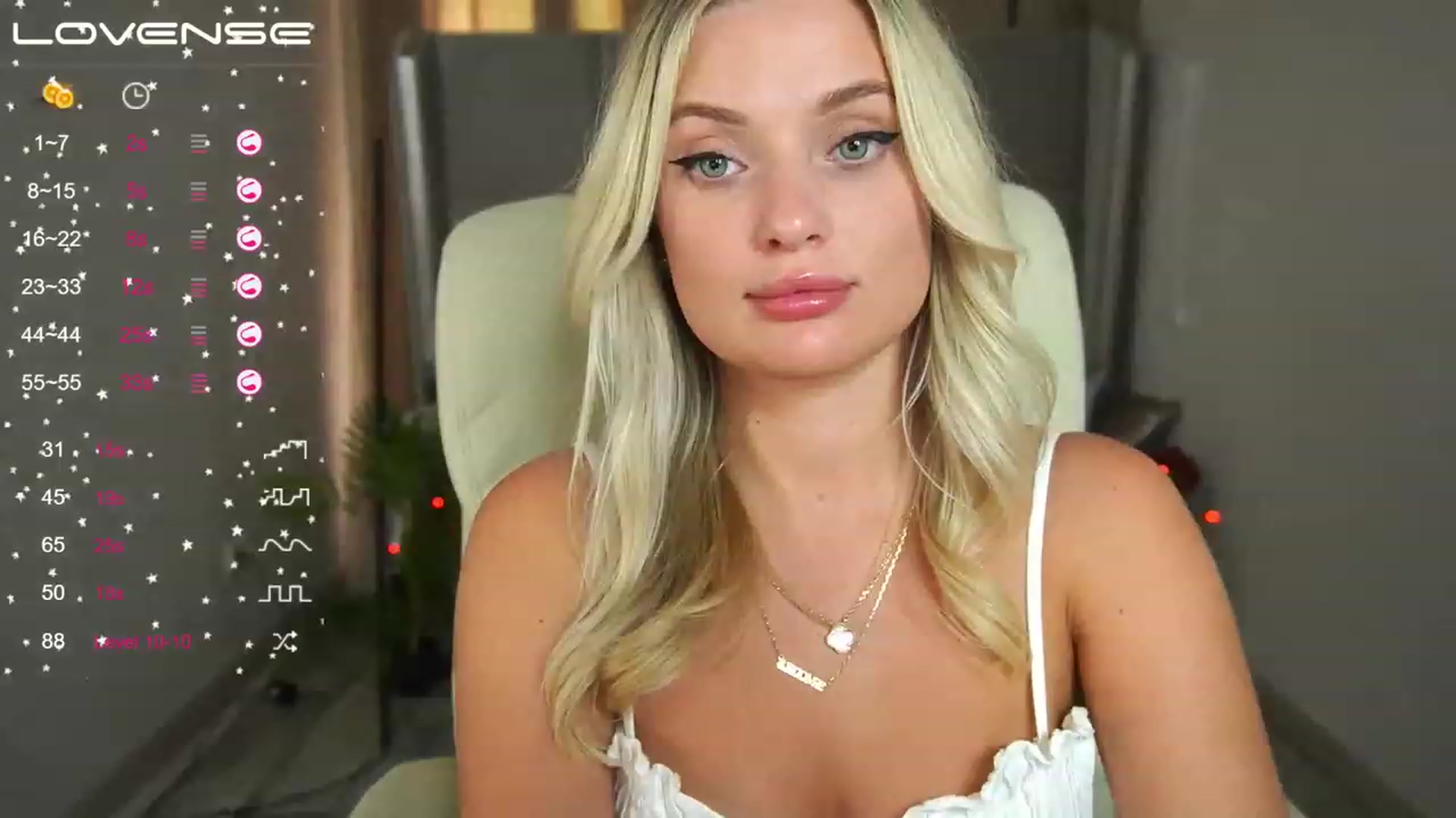 Gallery image thumbnail from Elissa_Moon's myfreecams stream on, 08/07/2023, 10:25 image 5 of 20