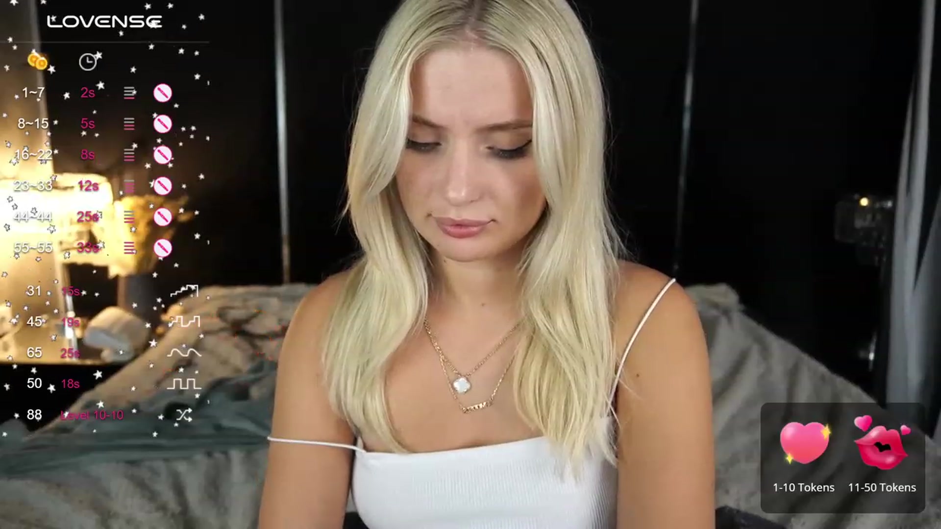 Gallery image thumbnail from Elissa_Moon's myfreecams stream on, 08/20/2023, 10:50 image 17 of 20