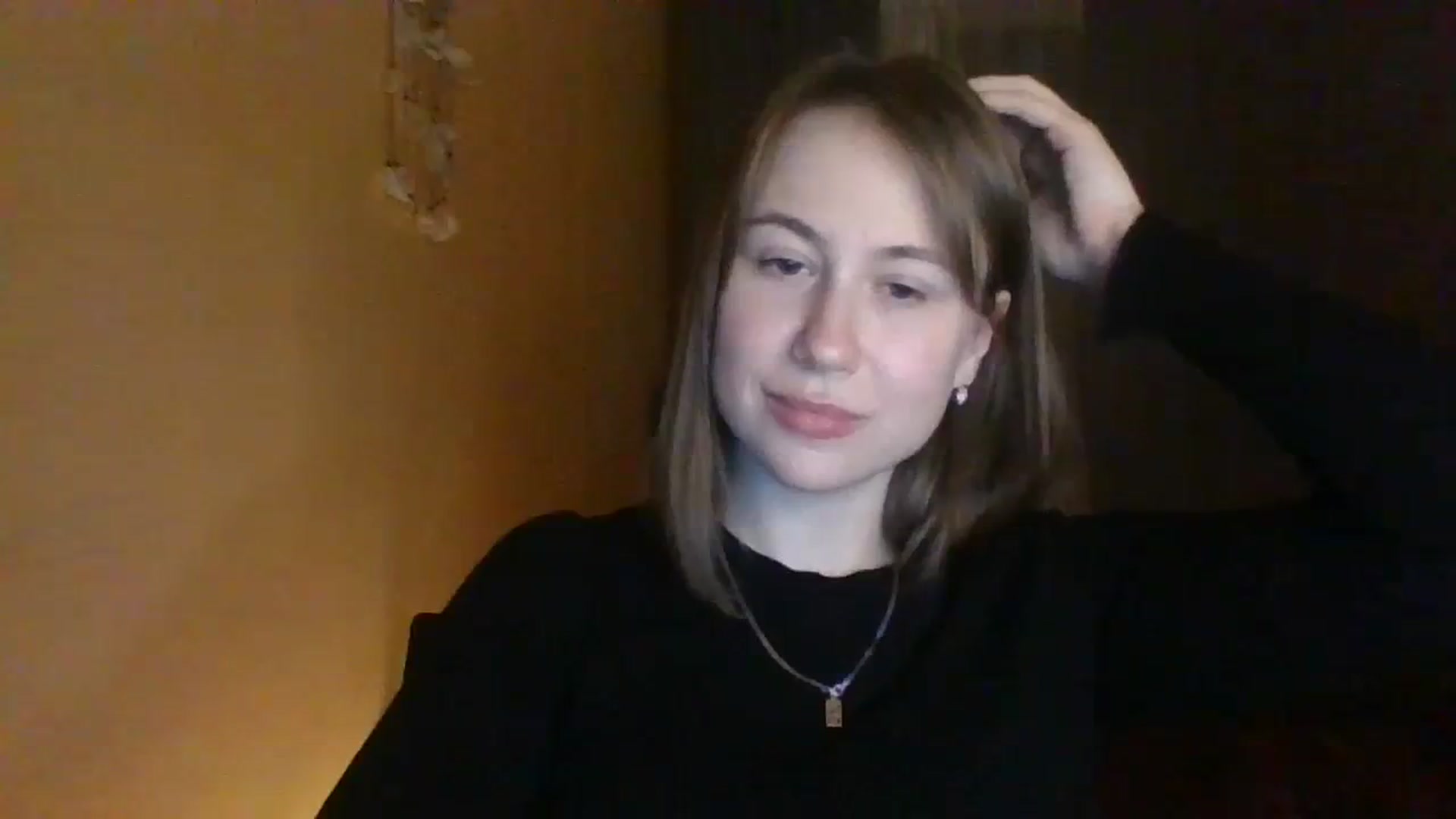 Gallery image thumbnail from Elix1r's myfreecams stream on, 03/24/2024, 23:18 image 12 of 20