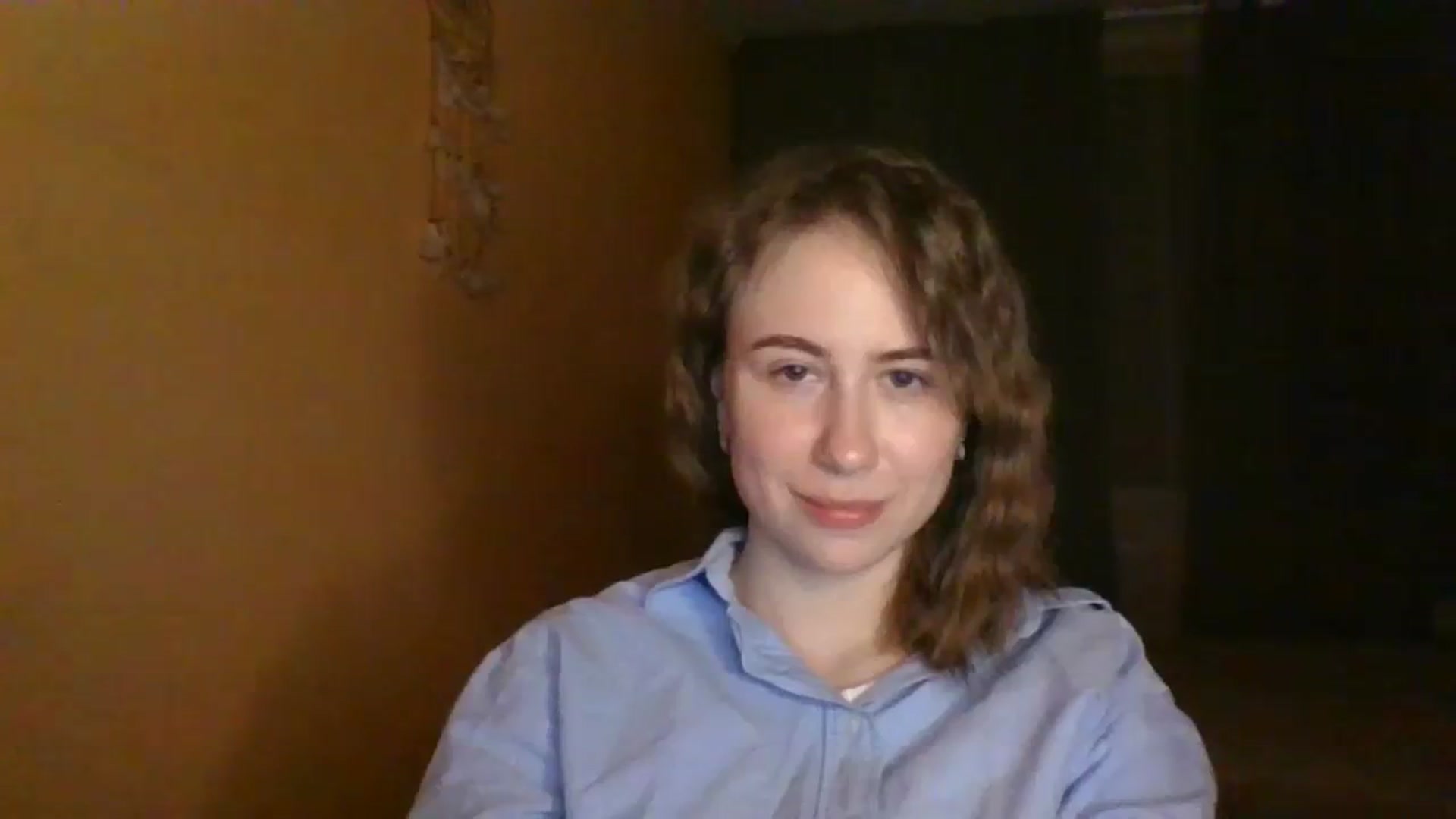 Gallery image thumbnail from Elix1r's myfreecams stream on, 04/06/2024, 22:25 image 17 of 20
