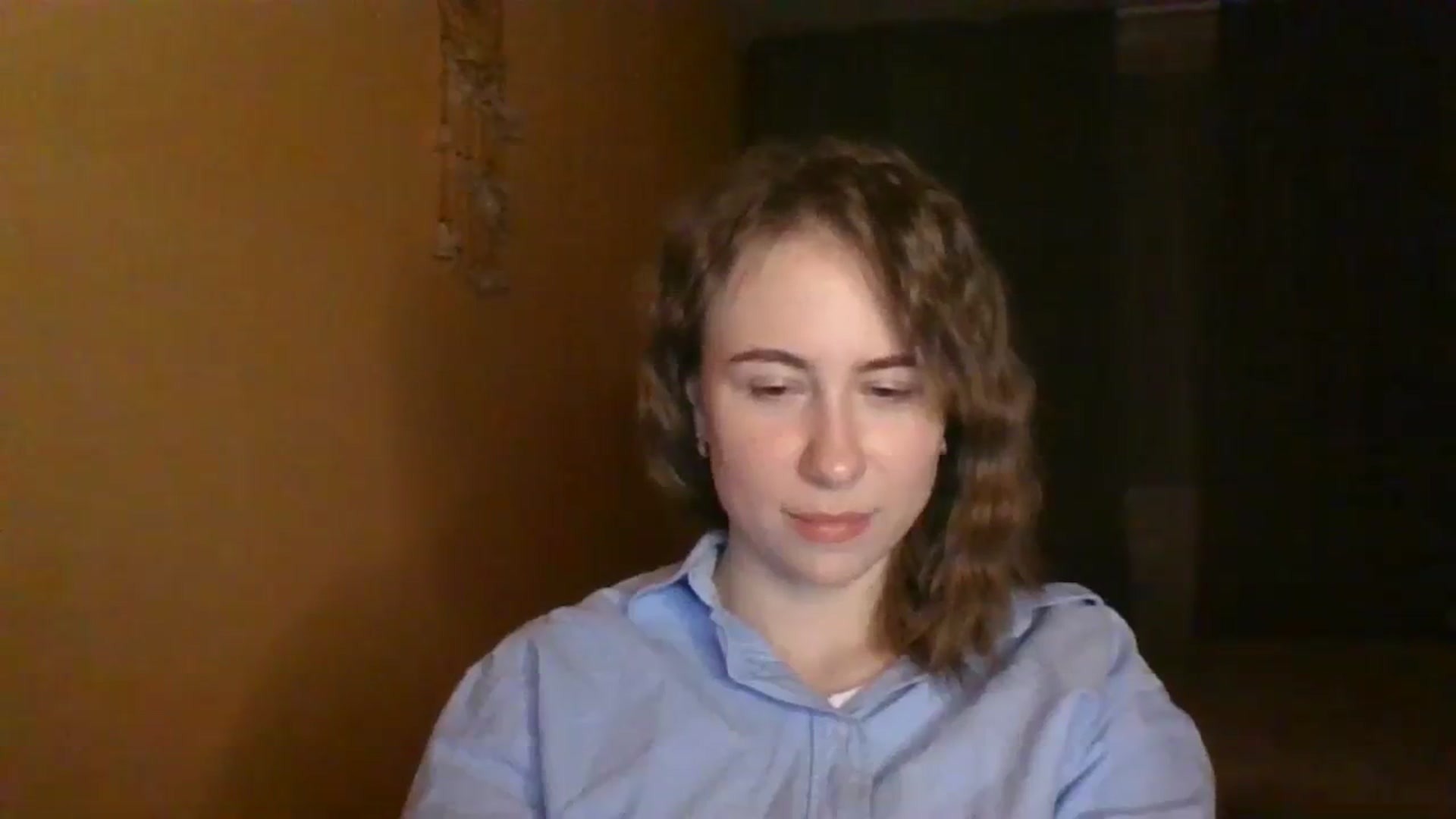 Gallery image thumbnail from Elix1r's myfreecams stream on, 04/06/2024, 22:25 image 18 of 20