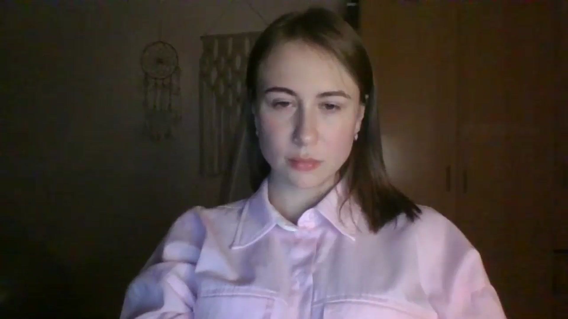 Gallery image thumbnail from Elix1r's myfreecams stream on, 04/17/2024, 21:35 image 17 of 20