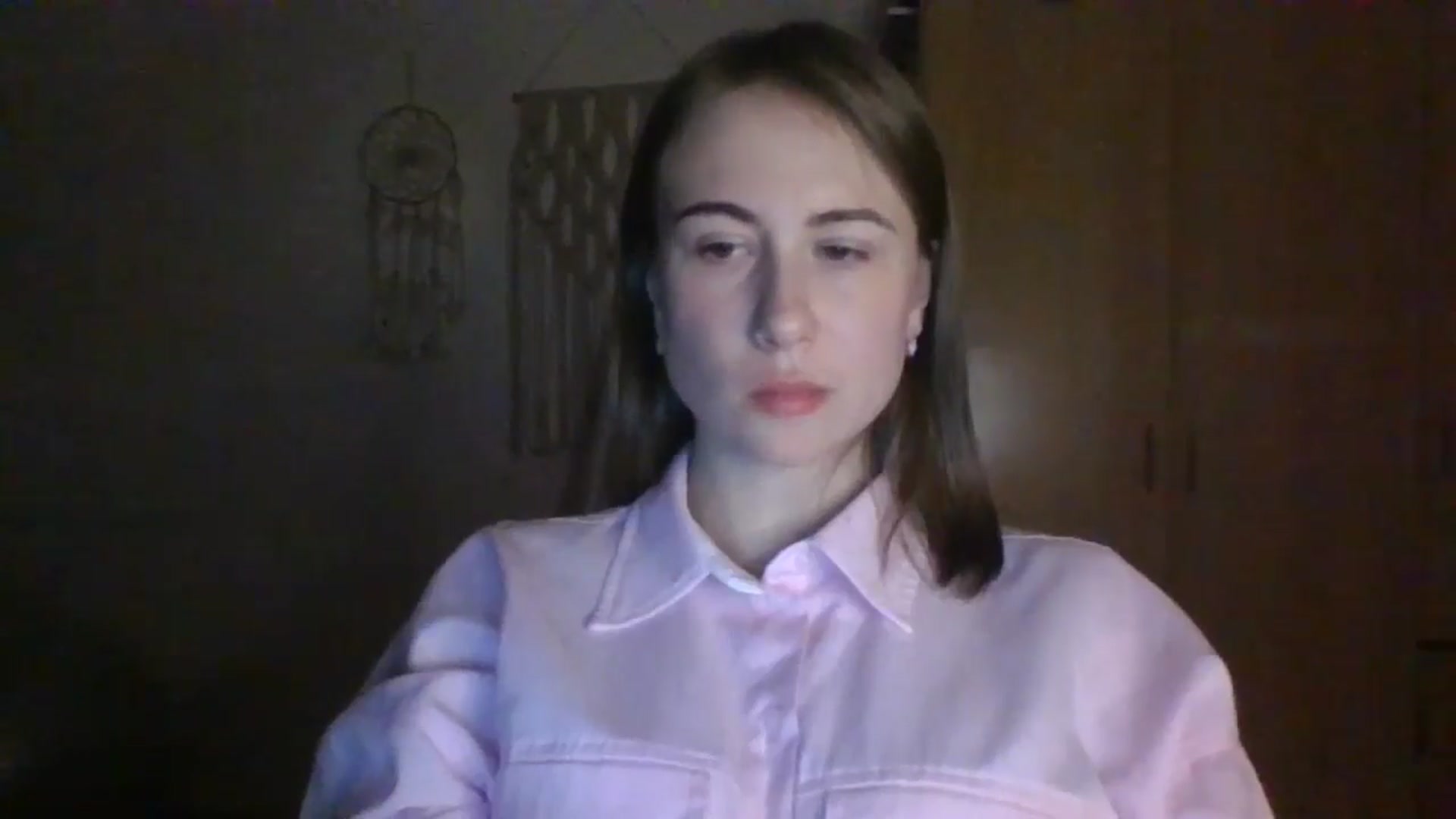 Gallery image thumbnail from Elix1r's myfreecams stream on, 04/17/2024, 21:35 image 19 of 20