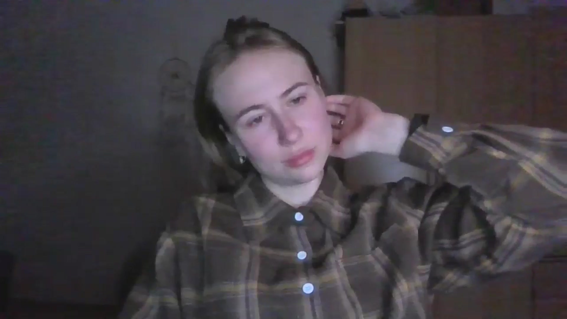 Gallery image thumbnail from Elix1r's myfreecams stream on, 04/28/2024, 22:39 image 2 of 20