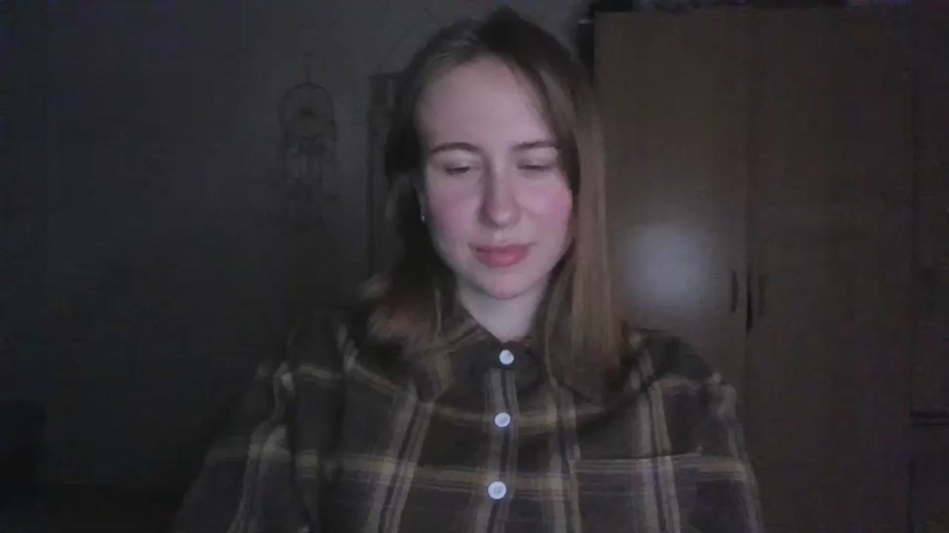 Gallery image thumbnail from Elix1r's myfreecams stream on, 04/28/2024, 22:39 image 6 of 20