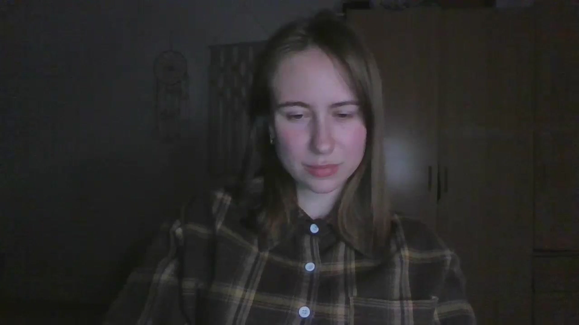 Gallery image thumbnail from Elix1r's myfreecams stream on, 04/28/2024, 22:39 image 11 of 20