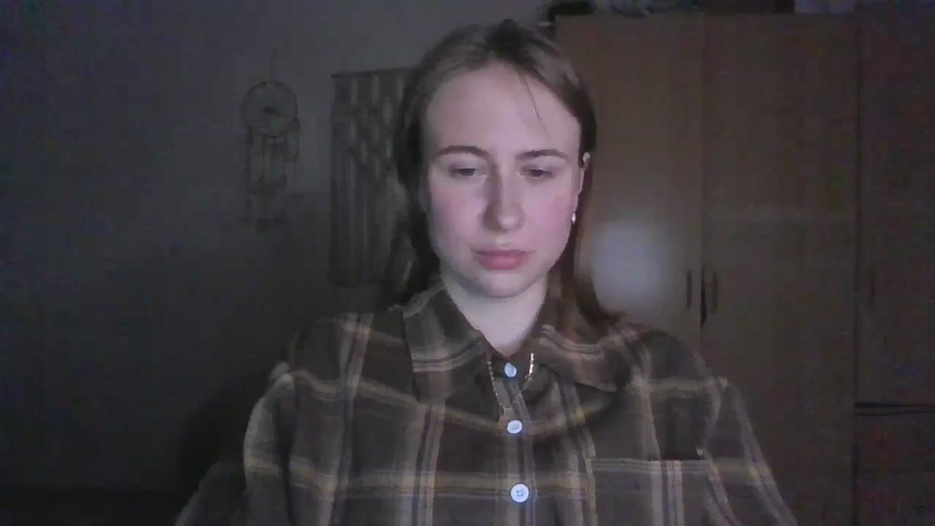 Gallery image thumbnail from Elix1r's myfreecams stream on, 04/28/2024, 22:39 image 18 of 20