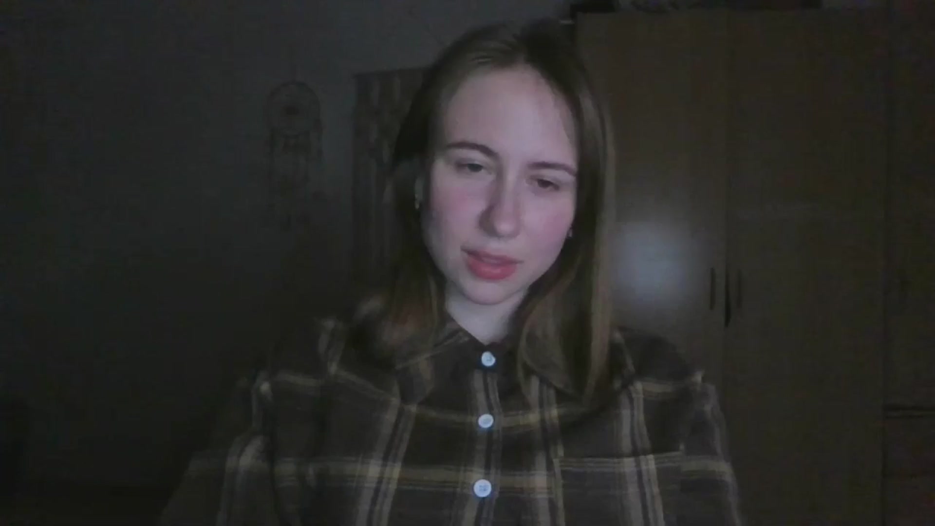 Gallery image thumbnail from Elix1r's myfreecams stream on, 04/28/2024, 22:39 image 8 of 20
