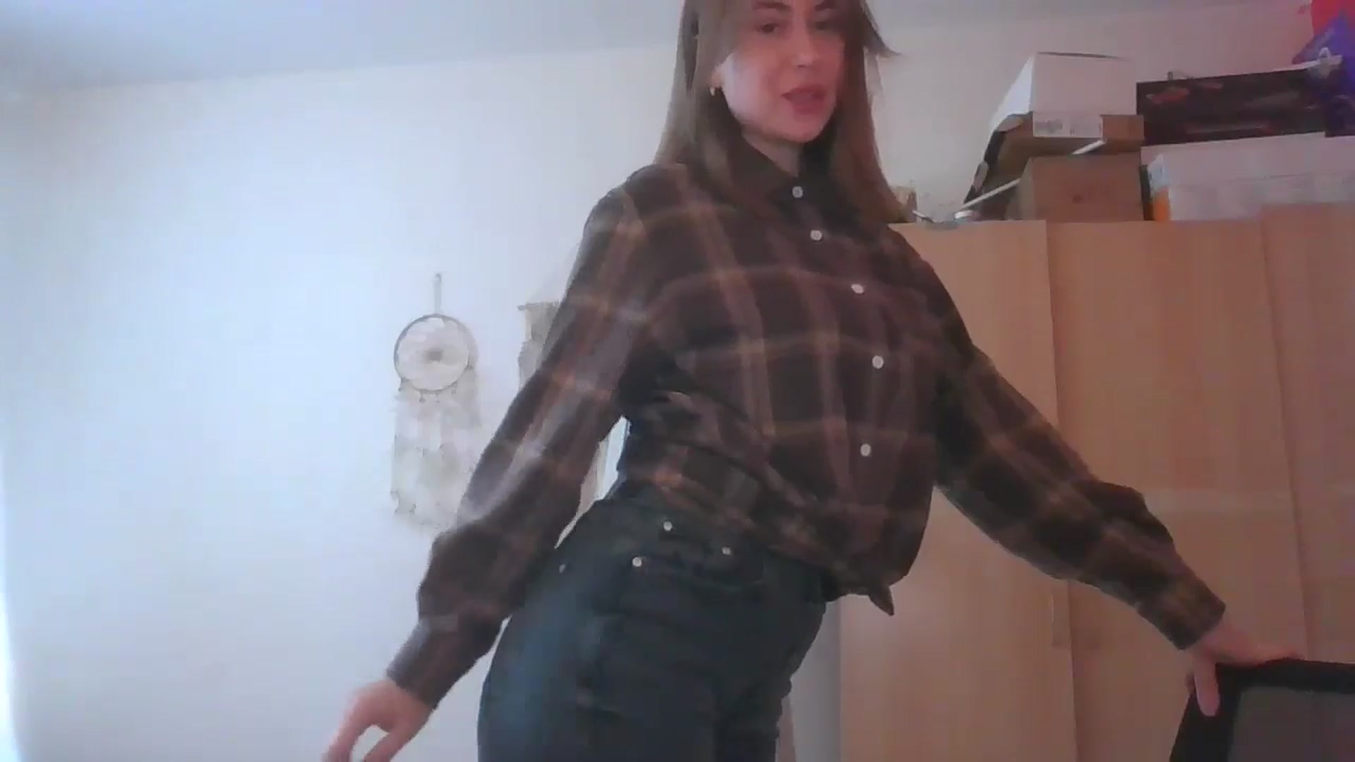 Gallery image thumbnail from Elix1r's myfreecams stream on, 05/19/2024, 12:00 image 20 of 20