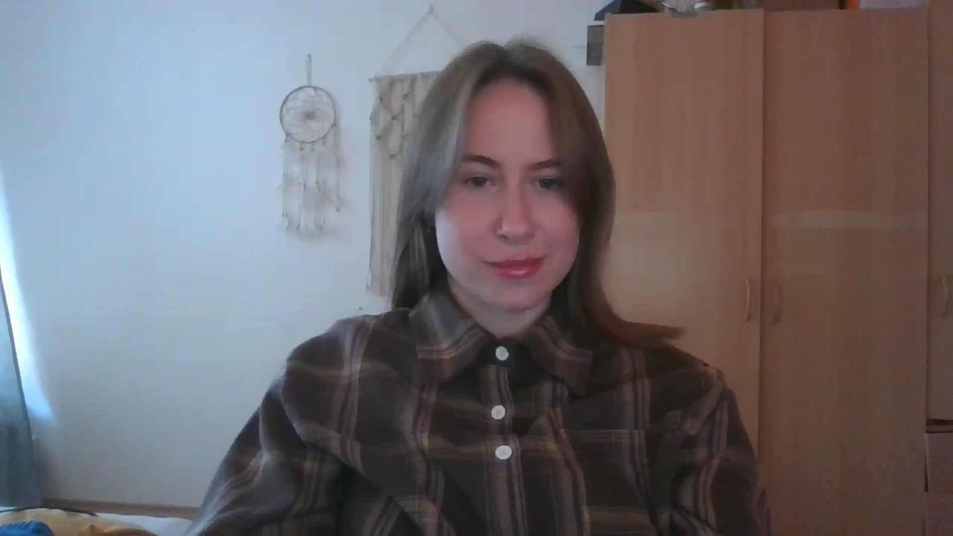 Gallery image thumbnail from Elix1r's myfreecams stream on, 05/19/2024, 12:00 image 16 of 20