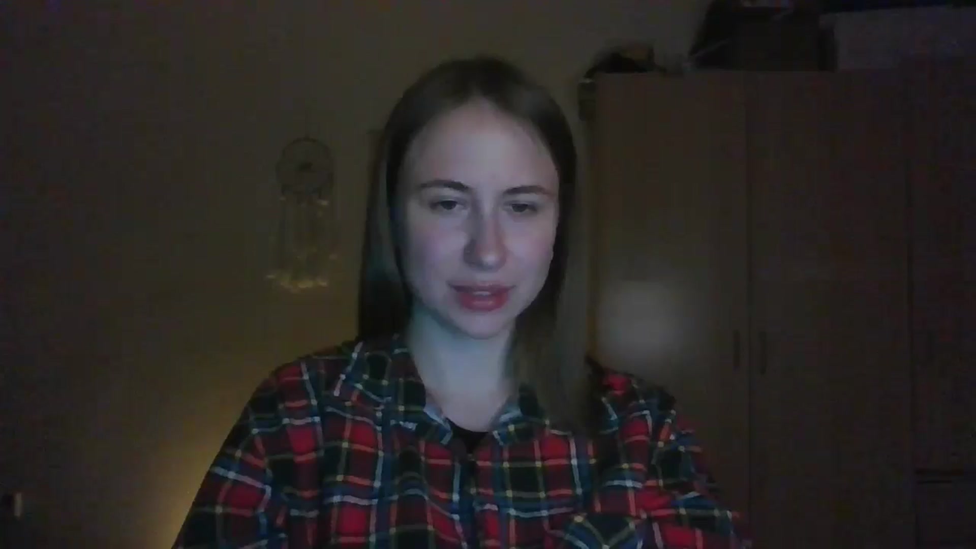 Gallery image thumbnail from Elix1r's myfreecams stream on, 05/21/2024, 21:56 image 17 of 20