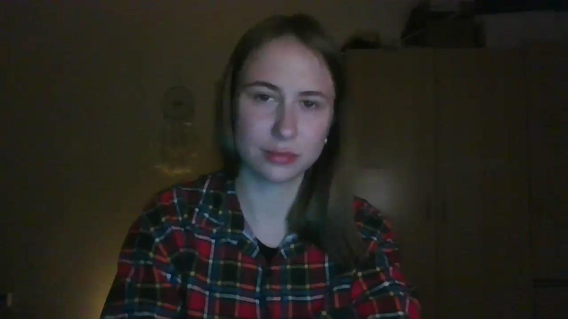 Gallery image thumbnail from Elix1r's myfreecams stream on, 05/21/2024, 21:56 image 16 of 20