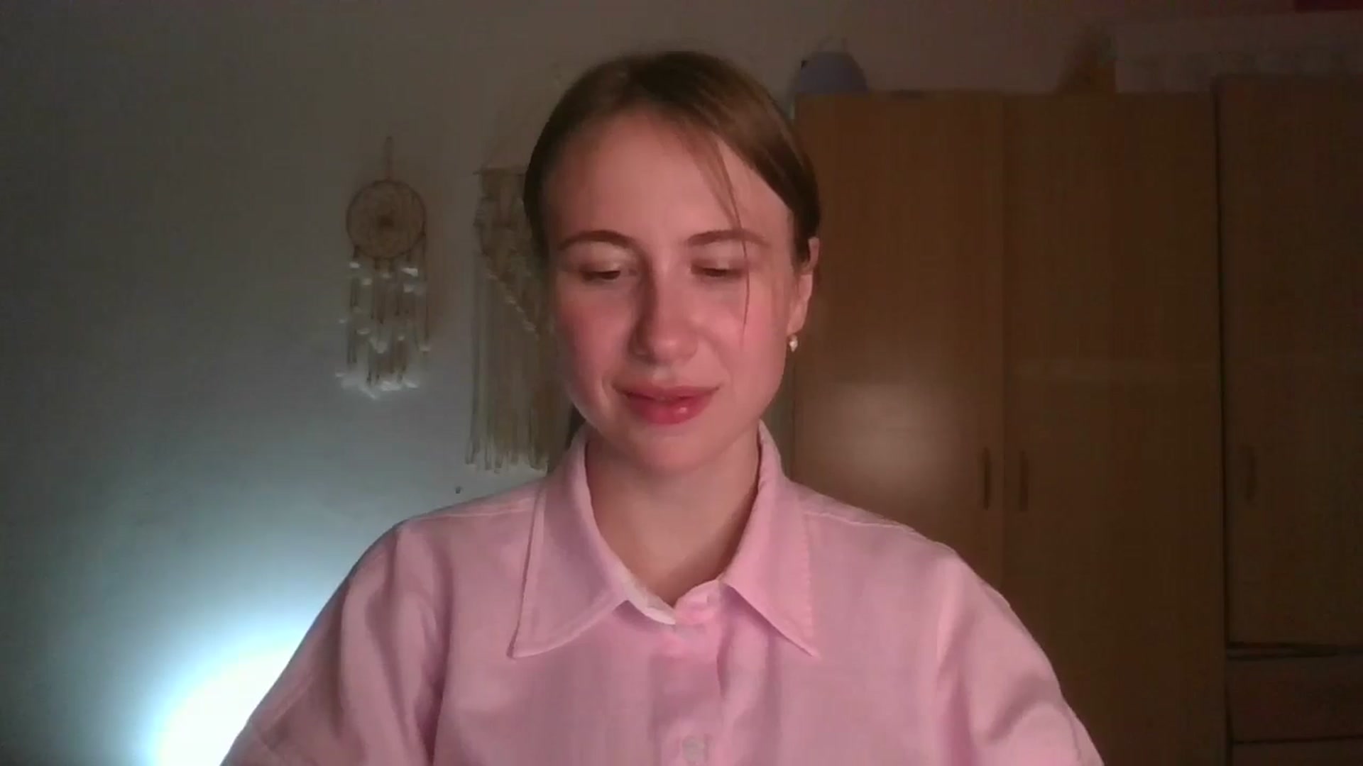 Gallery image thumbnail from Elix1r's myfreecams stream on, 05/26/2024, 21:33 image 19 of 20