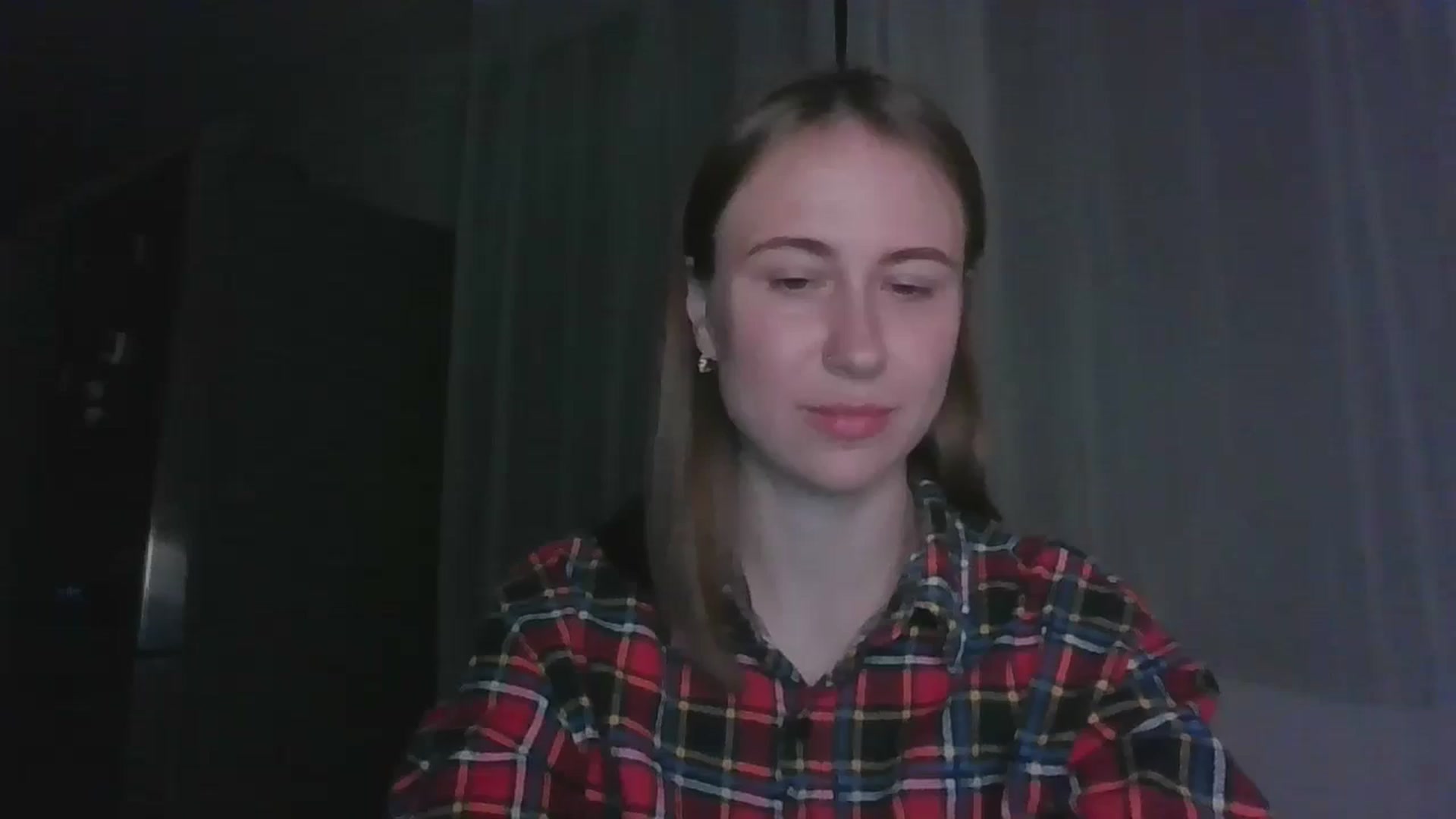 Gallery image thumbnail from Elix1r's myfreecams stream on, 06/12/2024, 21:43 image 15 of 20