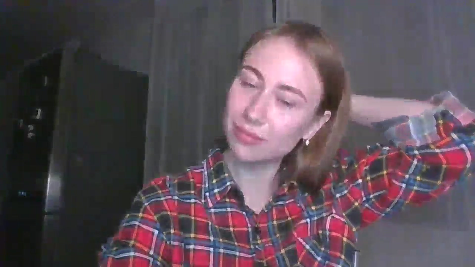 Gallery image thumbnail from Elix1r's myfreecams stream on, 06/12/2024, 21:43 image 19 of 20