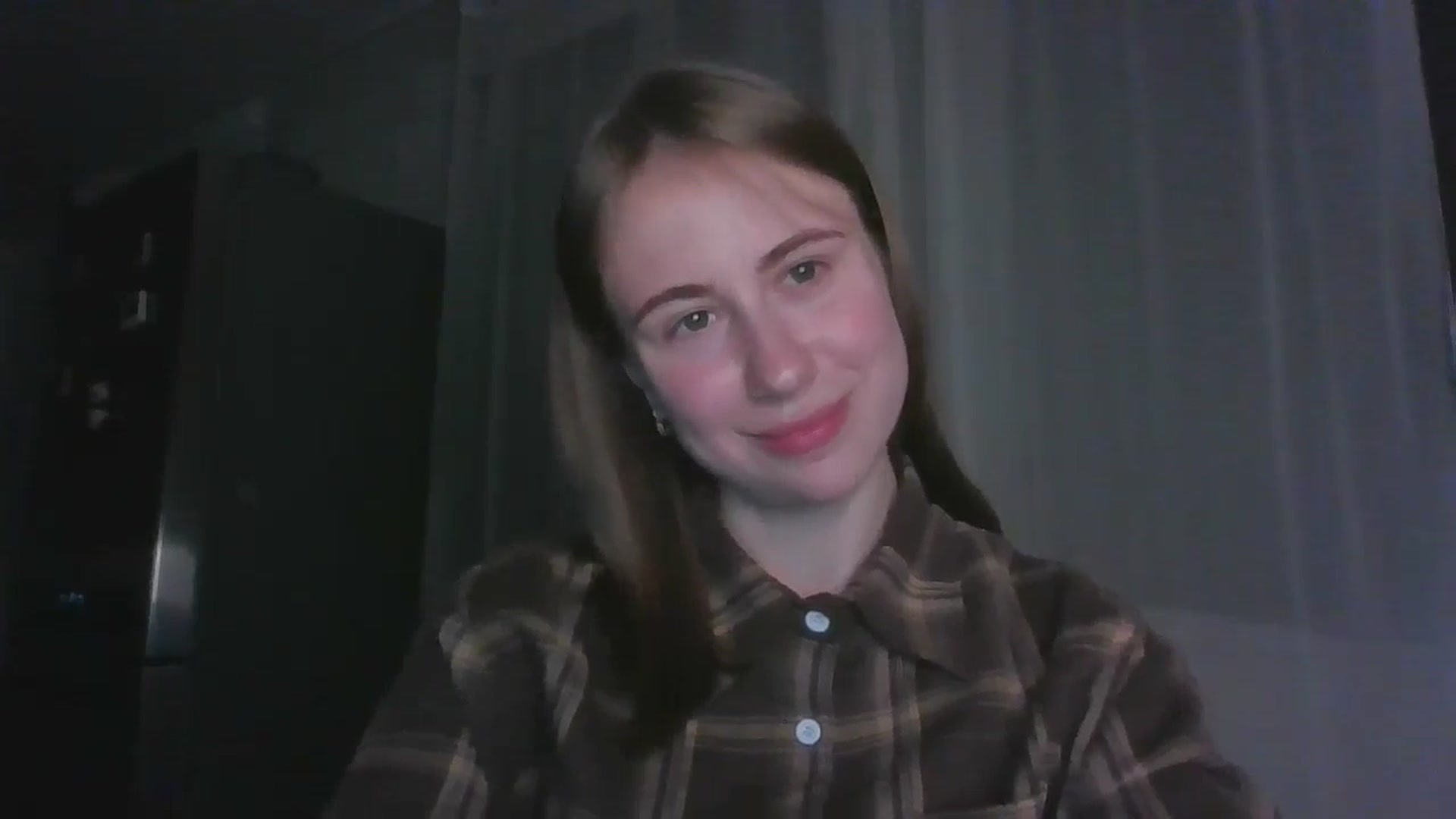 Gallery image thumbnail from Elix1r's myfreecams stream on, 06/14/2024, 22:29 image 16 of 20