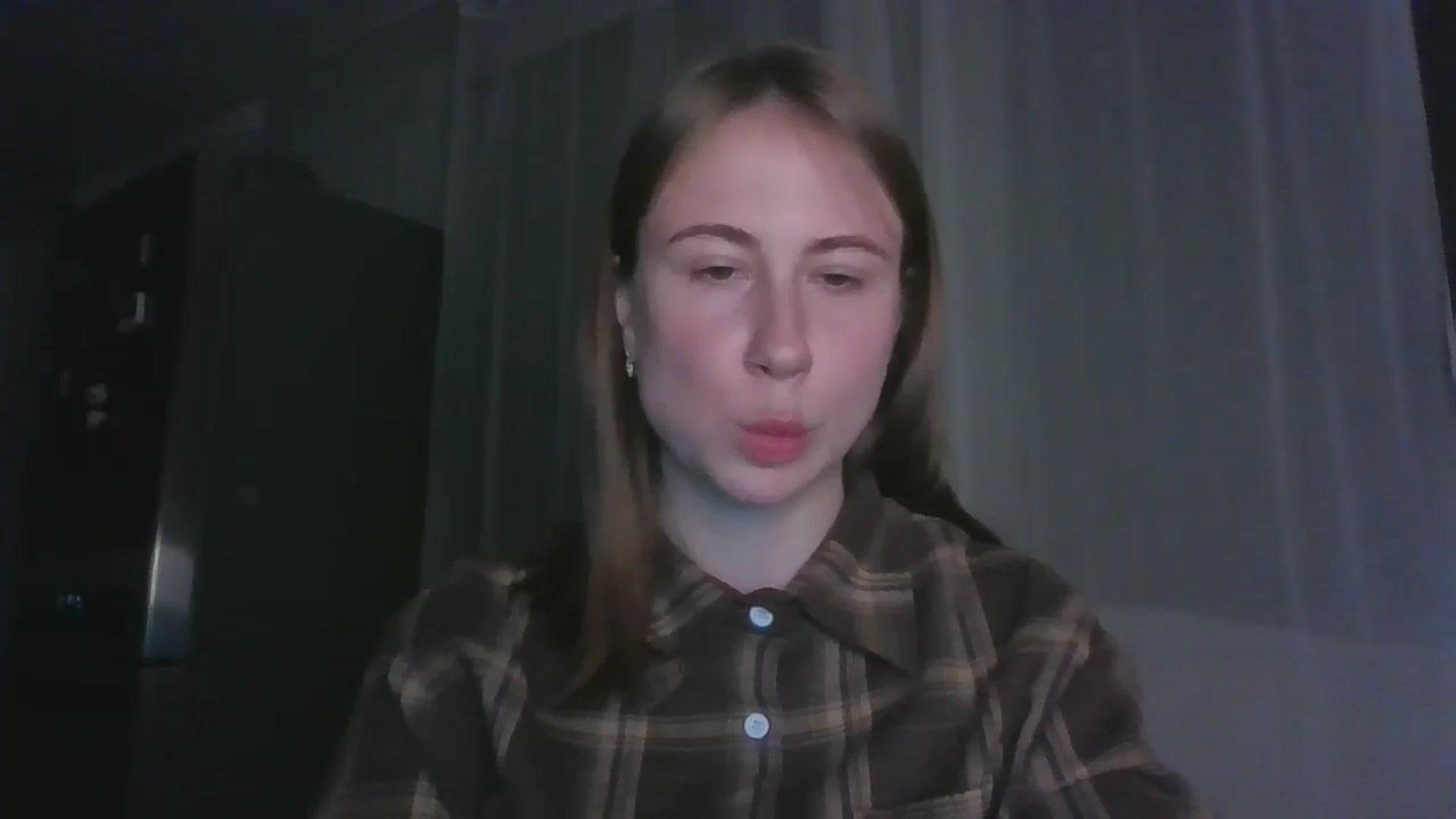 Gallery image thumbnail from Elix1r's myfreecams stream on, 06/14/2024, 22:29 image 17 of 20