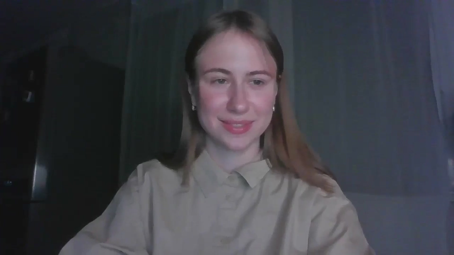 Gallery image thumbnail from Elix1r's myfreecams stream on, 06/17/2024, 21:41 image 15 of 20