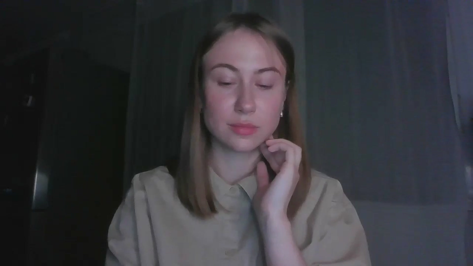 Gallery image thumbnail from Elix1r's myfreecams stream on, 06/17/2024, 21:41 image 8 of 20