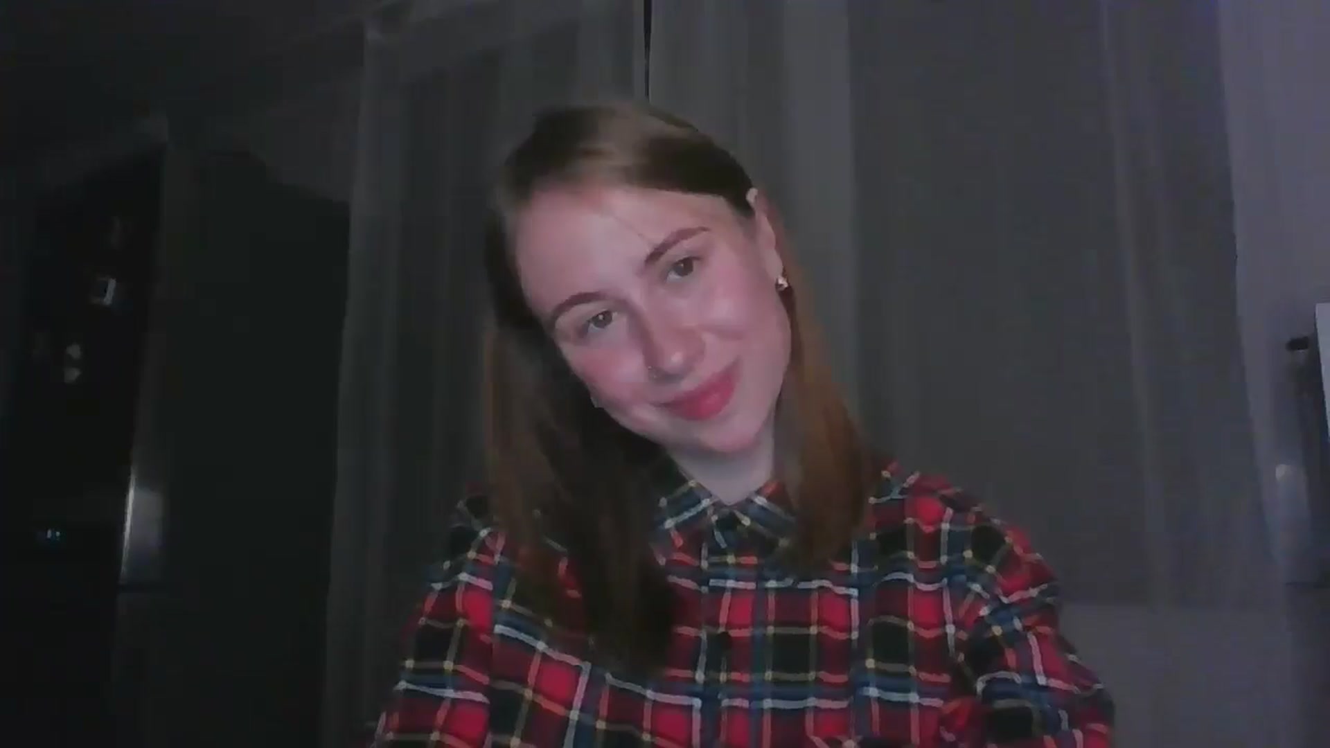 Gallery image thumbnail from Elix1r's myfreecams stream on, 06/19/2024, 21:42 image 18 of 20