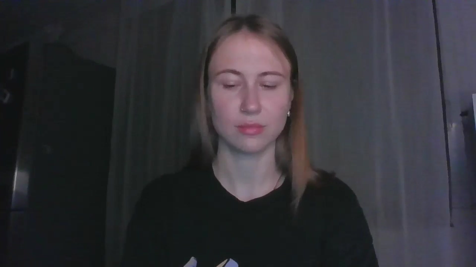 Gallery image thumbnail from Elix1r's myfreecams stream on, 06/27/2024, 21:50 image 13 of 20