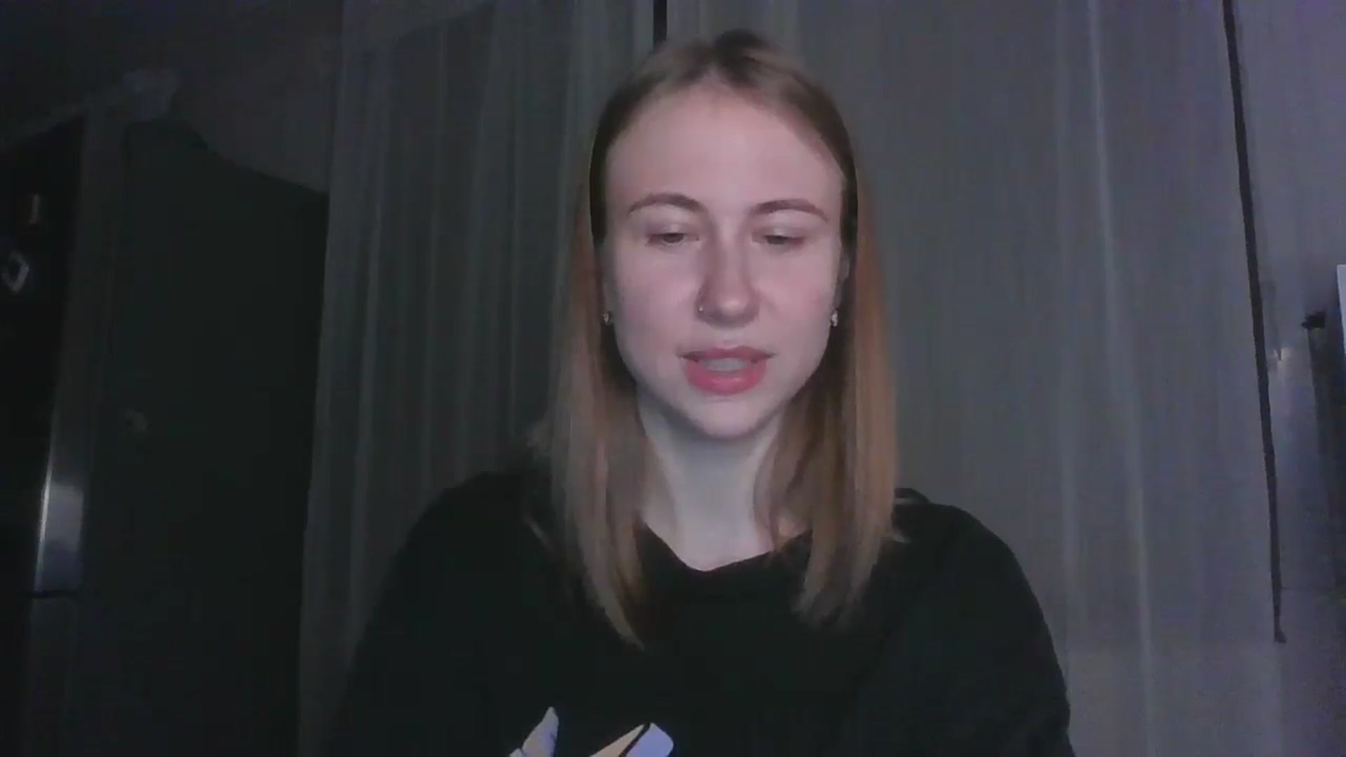 Gallery image thumbnail from Elix1r's myfreecams stream on, 06/27/2024, 21:50 image 6 of 20