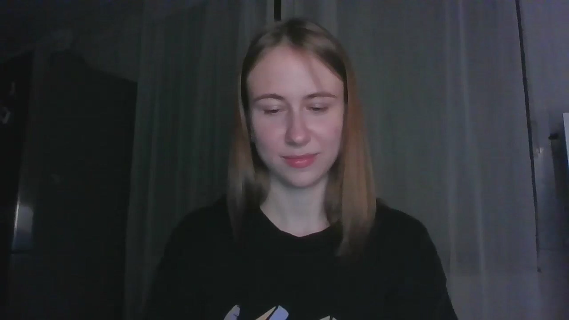 Gallery image thumbnail from Elix1r's myfreecams stream on, 06/27/2024, 22:28 image 14 of 20
