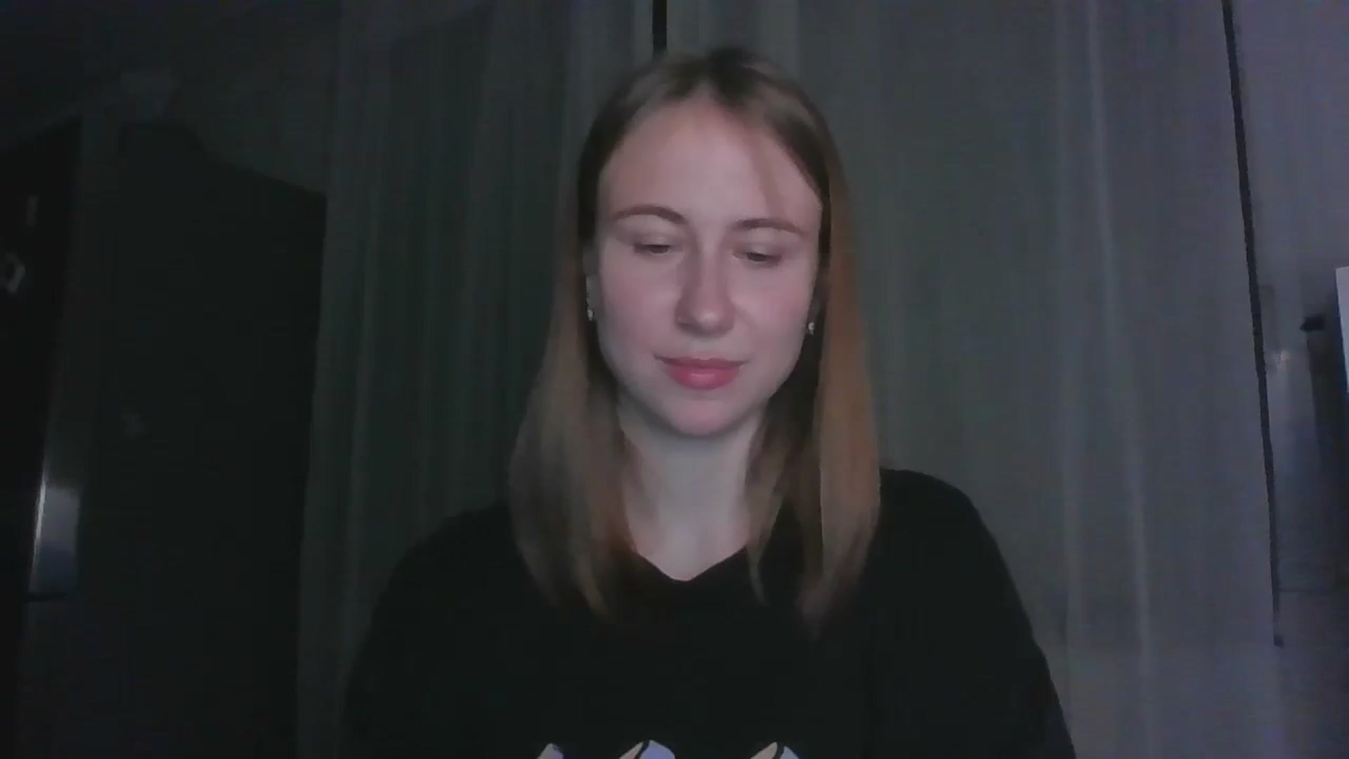 Gallery image thumbnail from Elix1r's myfreecams stream on, 06/27/2024, 22:28 image 6 of 20