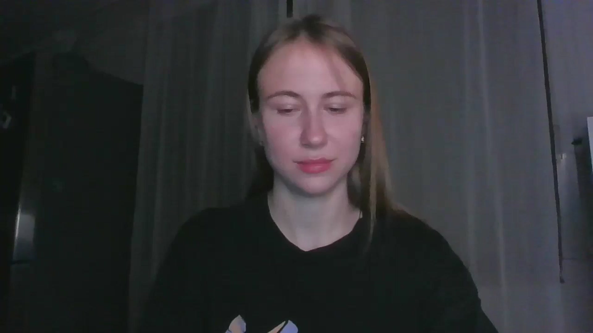 Gallery image thumbnail from Elix1r's myfreecams stream on, 06/27/2024, 22:28 image 10 of 20